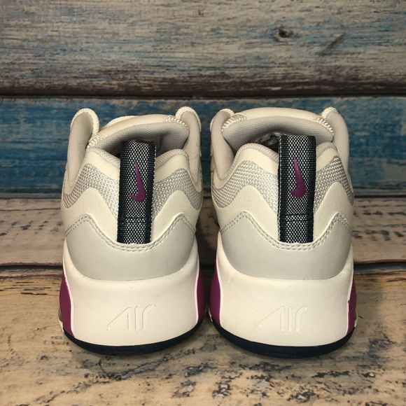 Nike Women’s Air Max 200 CI3867-001 US 9 M - Picture 2 of 12